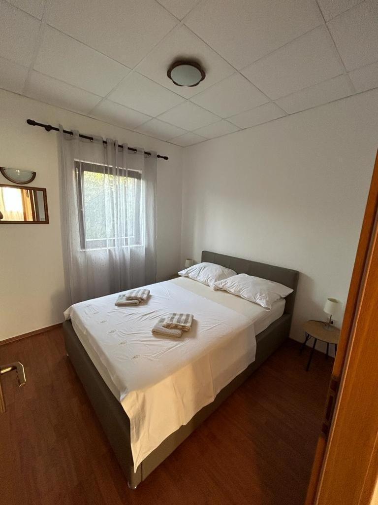 Apartments By The Sea Slatine, Ciovo - 1128 Zewnętrze zdjęcie